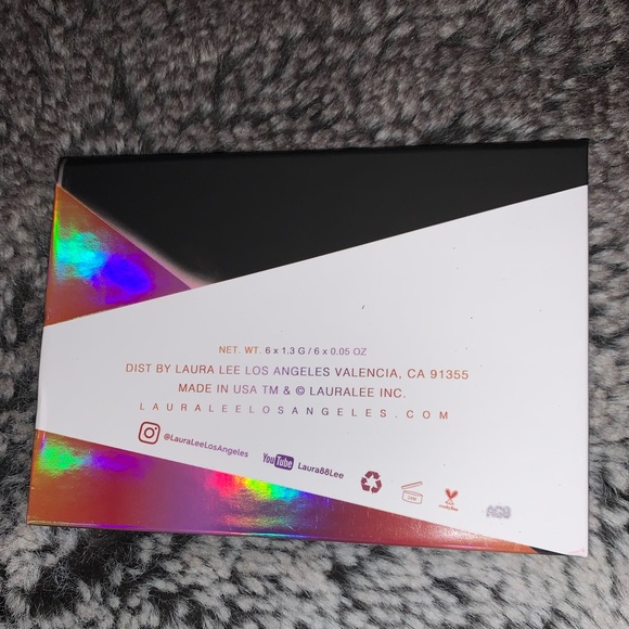 PARTY ANIMAL PRESSED PIGMENT PALETTE - Picture 6 of 6